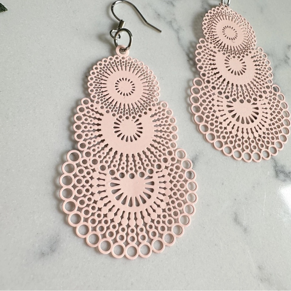 NWT Pink Hollow Statement Drop Dangle Earrings